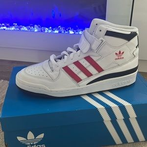 Adidas forum mid